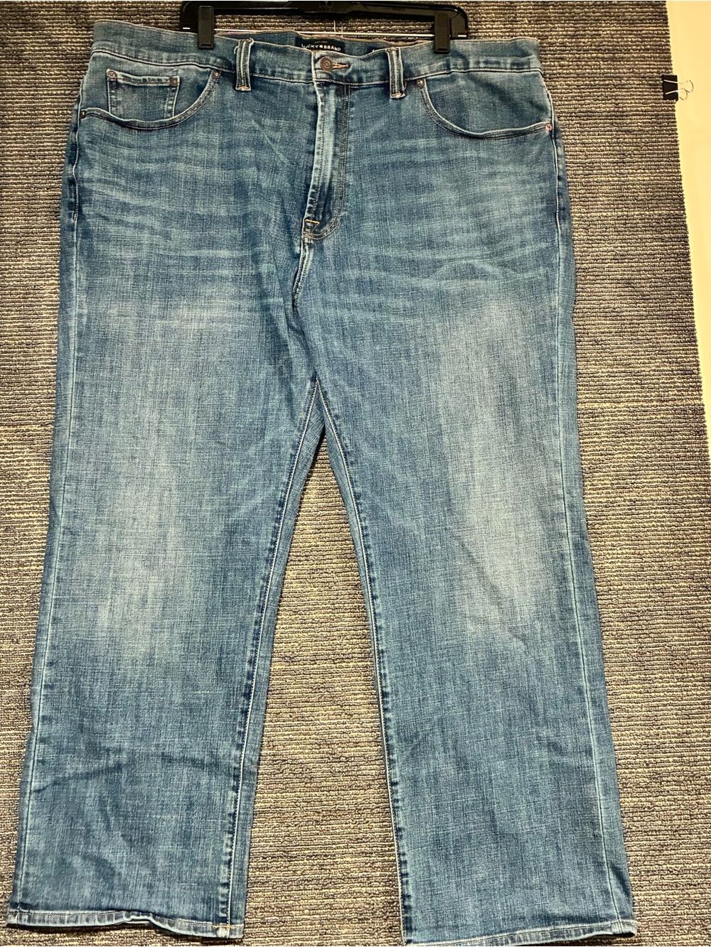 Lucky Brand - 181 Relaxed Straight Fit Light Blue Jeans Size 44x30